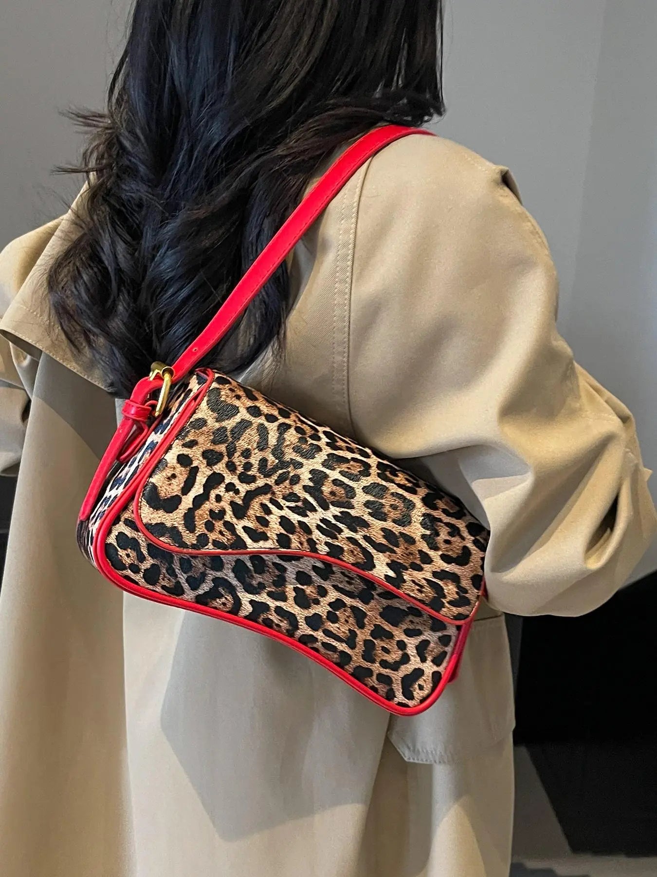 26 Spring/Summer Women'S Saddle Bag, Daily Shoulder Bag and Crossbody Bag, Classic Shoulder Bag, Elegant Magnetic Sealed Saddle Bag, Suitable for Daily Use, Party Attendance