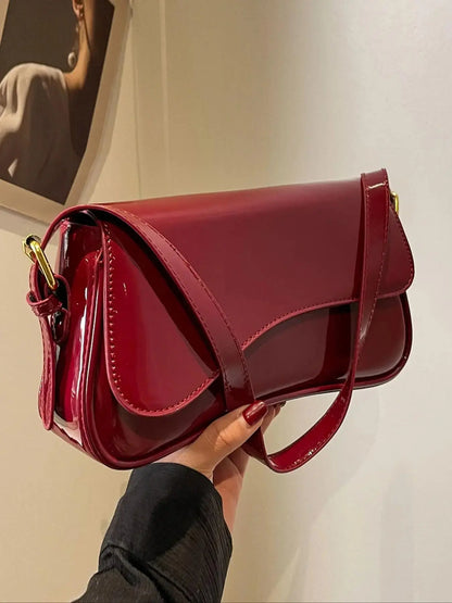 26 Spring/Summer Women'S Saddle Bag, Daily Shoulder Bag and Crossbody Bag, Classic Shoulder Bag, Elegant Magnetic Sealed Saddle Bag, Suitable for Daily Use, Party Attendance